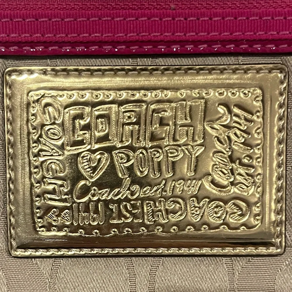 NWOT COACH POPPY wristlet - Picture 3 of 5